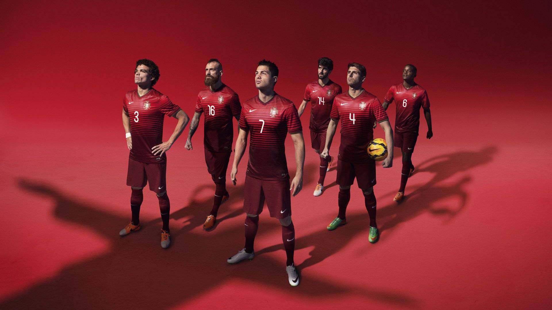 AYXSPORTSAPP-“安赫尔·巴尔博萨的精准传球与快攻配合，成为阿根廷美洲狮队的关键战术执行者”