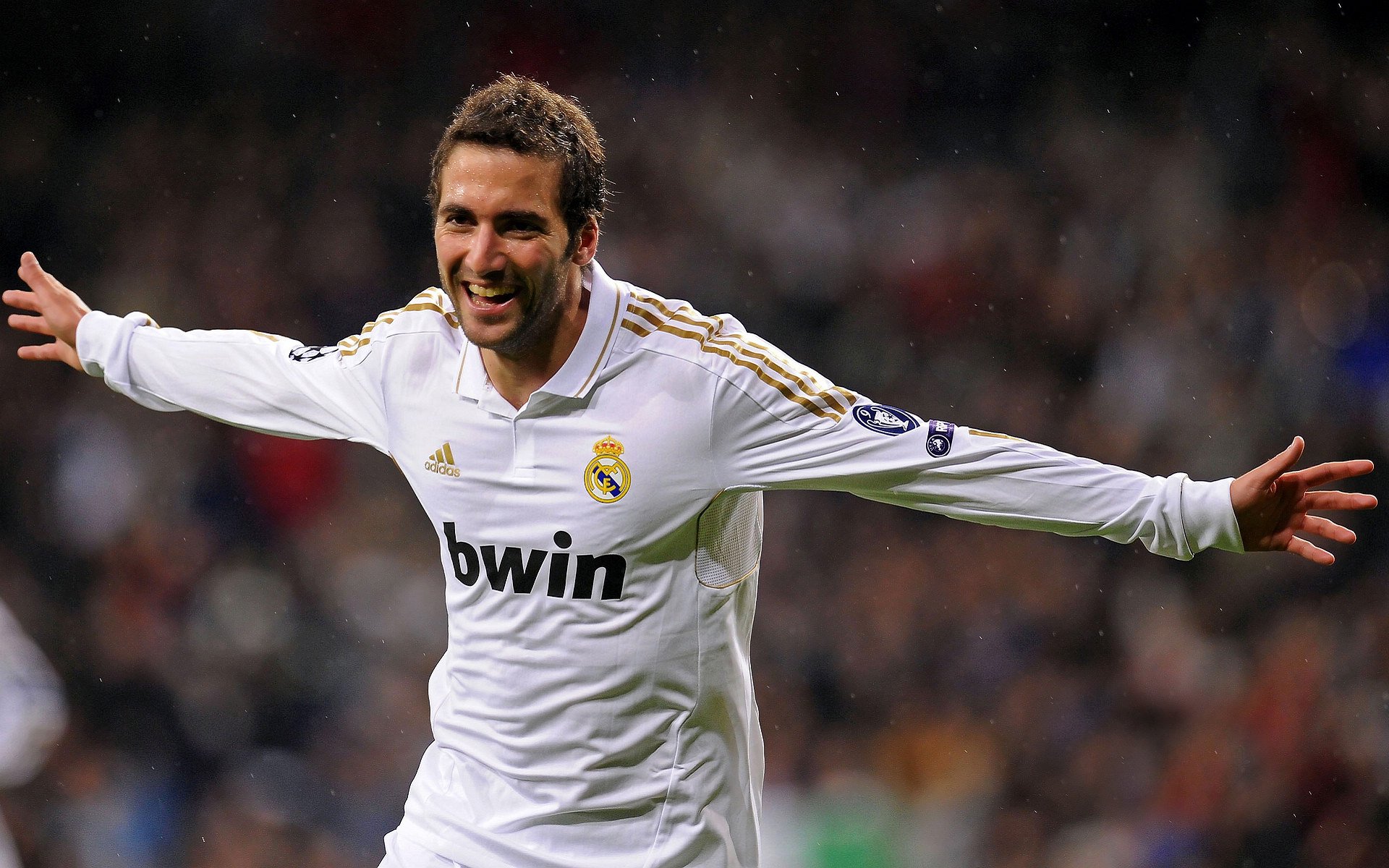 爱游戏电竞-“胡利安·门德斯：阿根廷美洲狮队的创新性球员，未来持续爆发”